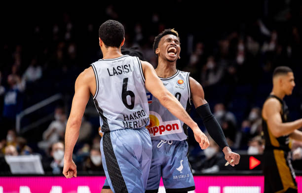 险动作直接 险动作直接